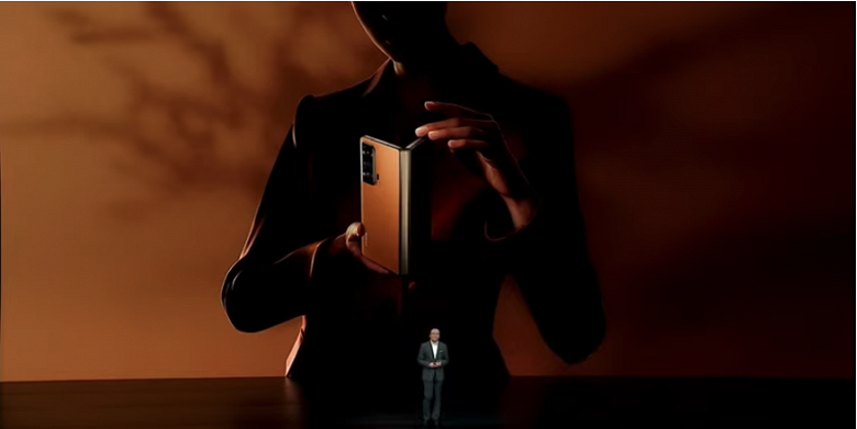 Представлен первый складной смартфон Honor &mdash; Magic V